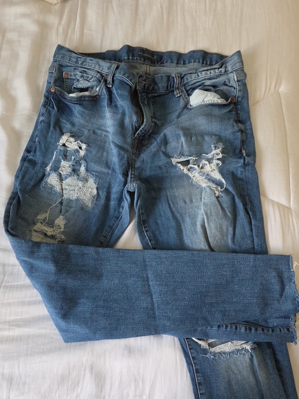 Aeropostale Men's Distressed Blue Slim Straight Jeans